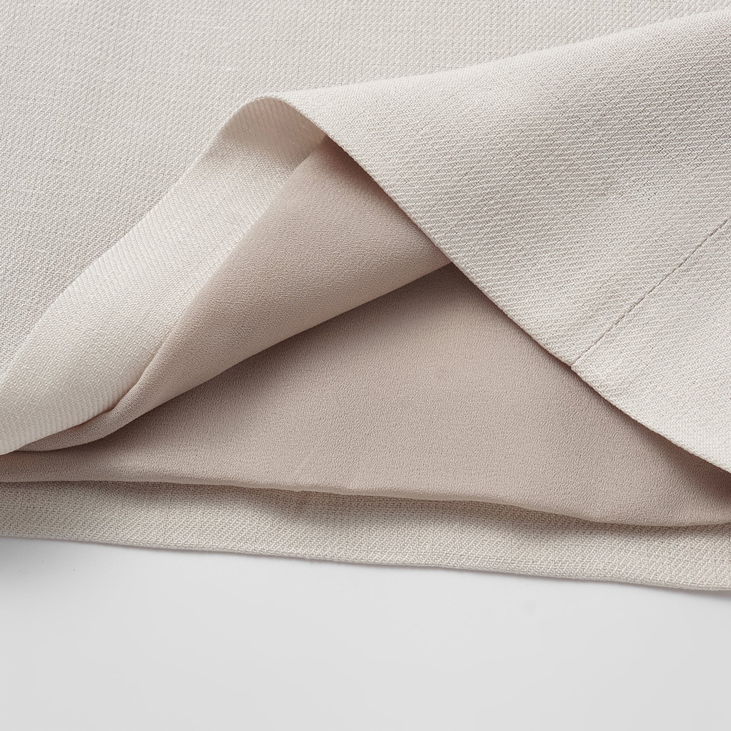 "Weekend at Monaco." 特殊絲竹肌理工藝醋酸休閒喇叭褲—Beige