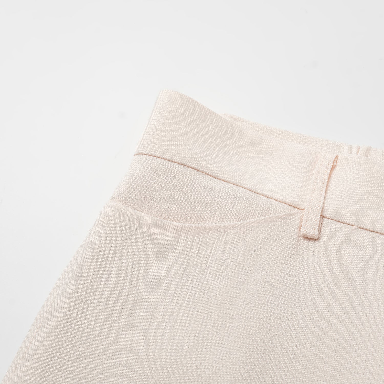 "Weekend at Monaco." 特殊絲竹肌理工藝醋酸休閒九分褲—Ivory