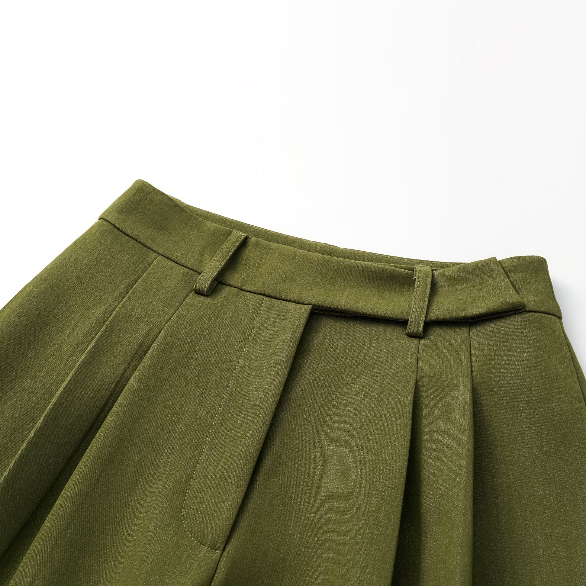 "Weekend at Monaco." 義大利肌理面料短褲—Pistachio