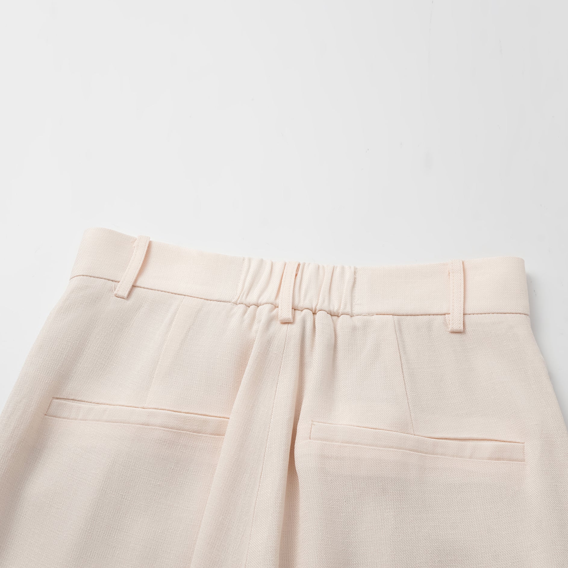 "Weekend at Monaco." 特殊絲竹肌理工藝醋酸休閒九分褲—Ivory