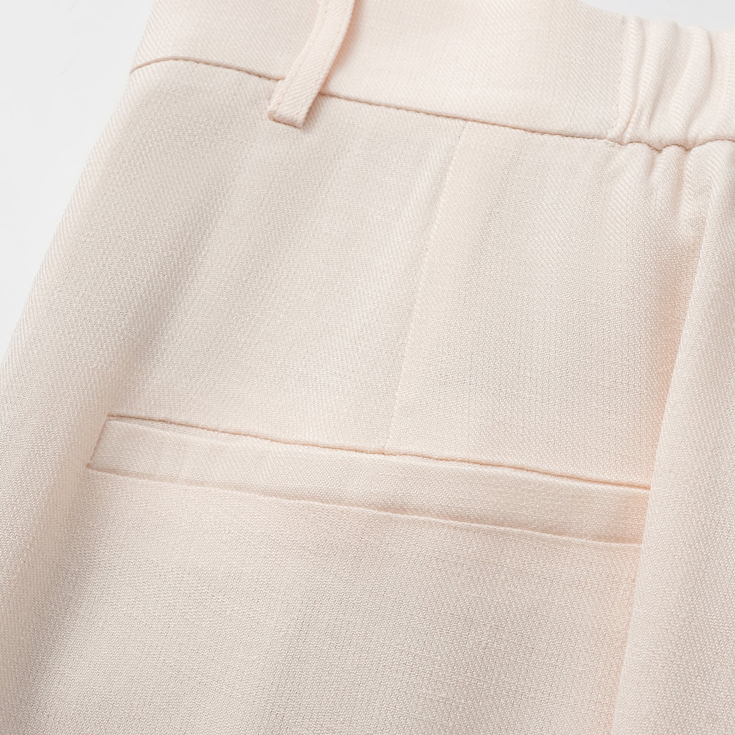 "Weekend at Monaco." 特殊絲竹肌理工藝醋酸休閒九分褲—Ivory