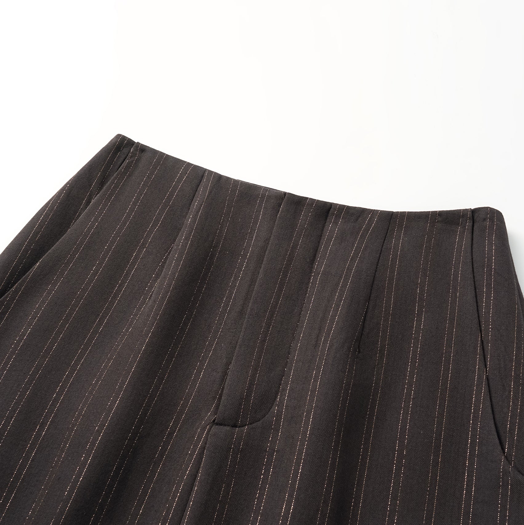 "Speak Sleek." 義大利織金工藝直條西裝鉛筆裙—InK