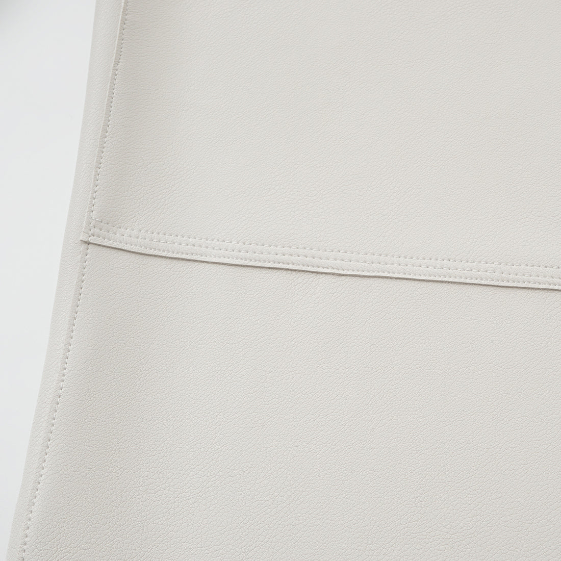 “Easy-go Chic” 純素皮精裁切皮工藝九分褲—Champagne Mousse慕斯香檳