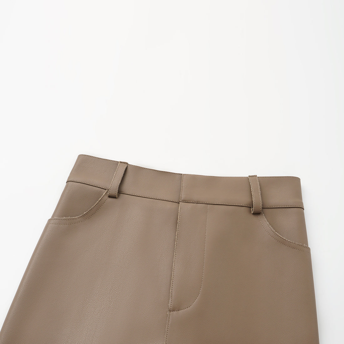 “Easy-go Chic” 純素皮精裁切皮工藝九分褲—Cameo Brown寶石布朗