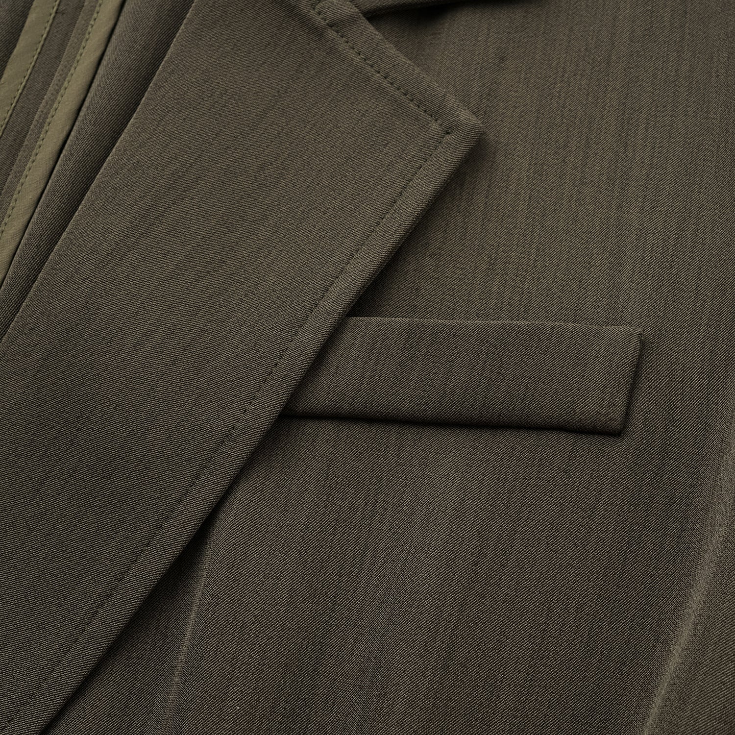 "Westminster weekdays."  義大利輕薄肌理彈性西裝背心—Misty Islets煙嶼行舟