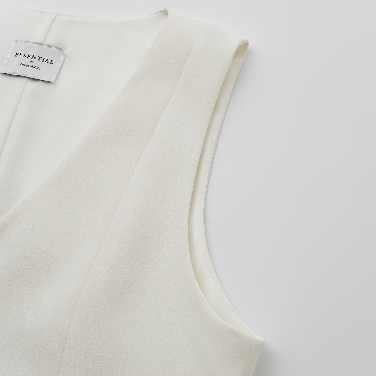 "Speak Sleek" 奢華特殊岩紋肌理西裝馬甲背心—First Light初曦