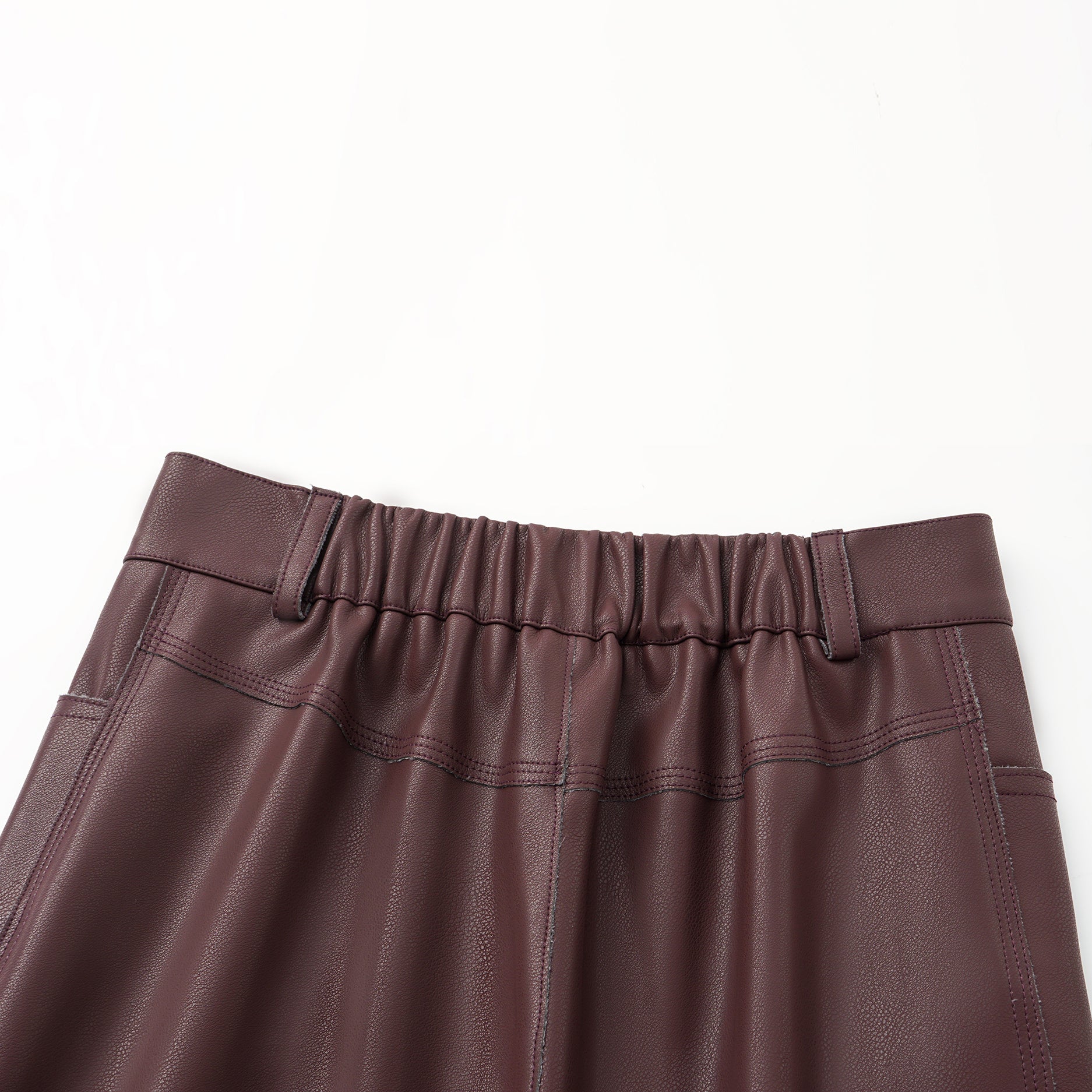 “Easy-go Chic” 純素皮精裁切皮工藝九分褲—Rum Raisin 微醺朗姆