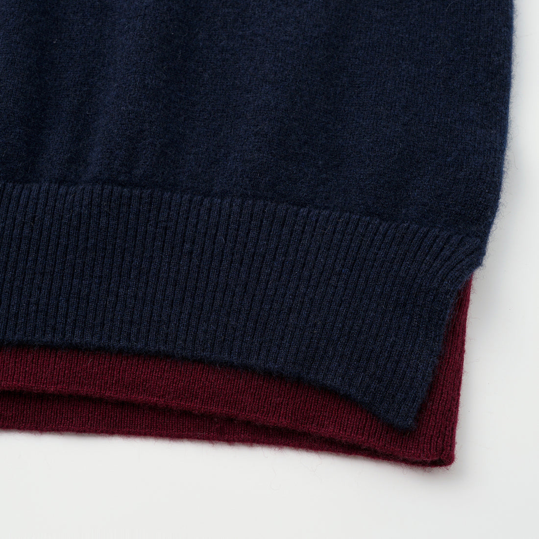 “Winter Diary” 100% Cashmere假兩件式羅紋拼接針織上衣—Velvet Navy靜夜沉藍