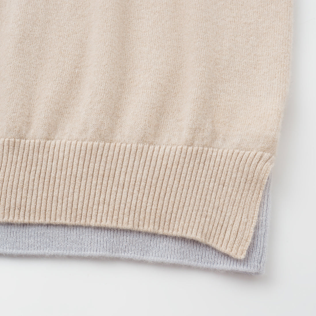 “Winter Diary” 100% Cashmere假兩件式羅紋拼接針織上衣—Soft Sand柔沙暖杏