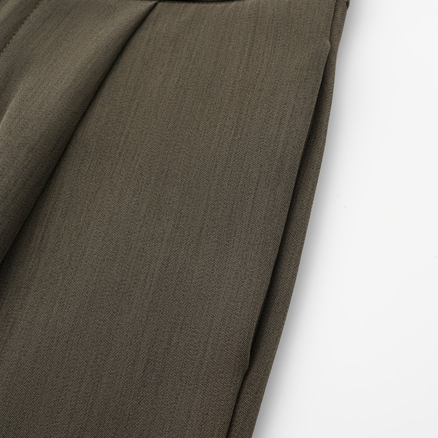 "Westminster weekdays." 義大利輕薄肌理彈性立體剪裁寬褲—Misty Islets煙嶼行舟