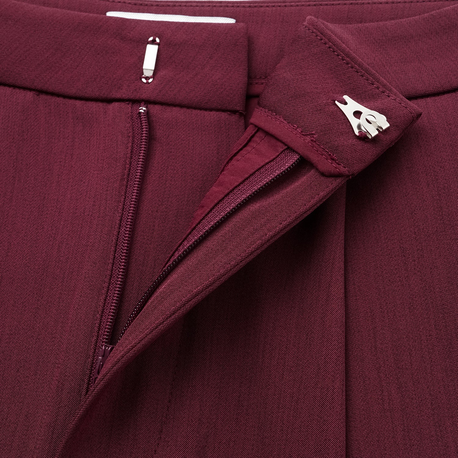 "Westminster weekdays." 義大利輕薄肌理彈性立體剪裁寬褲—Mulberry Rouge花燃未央