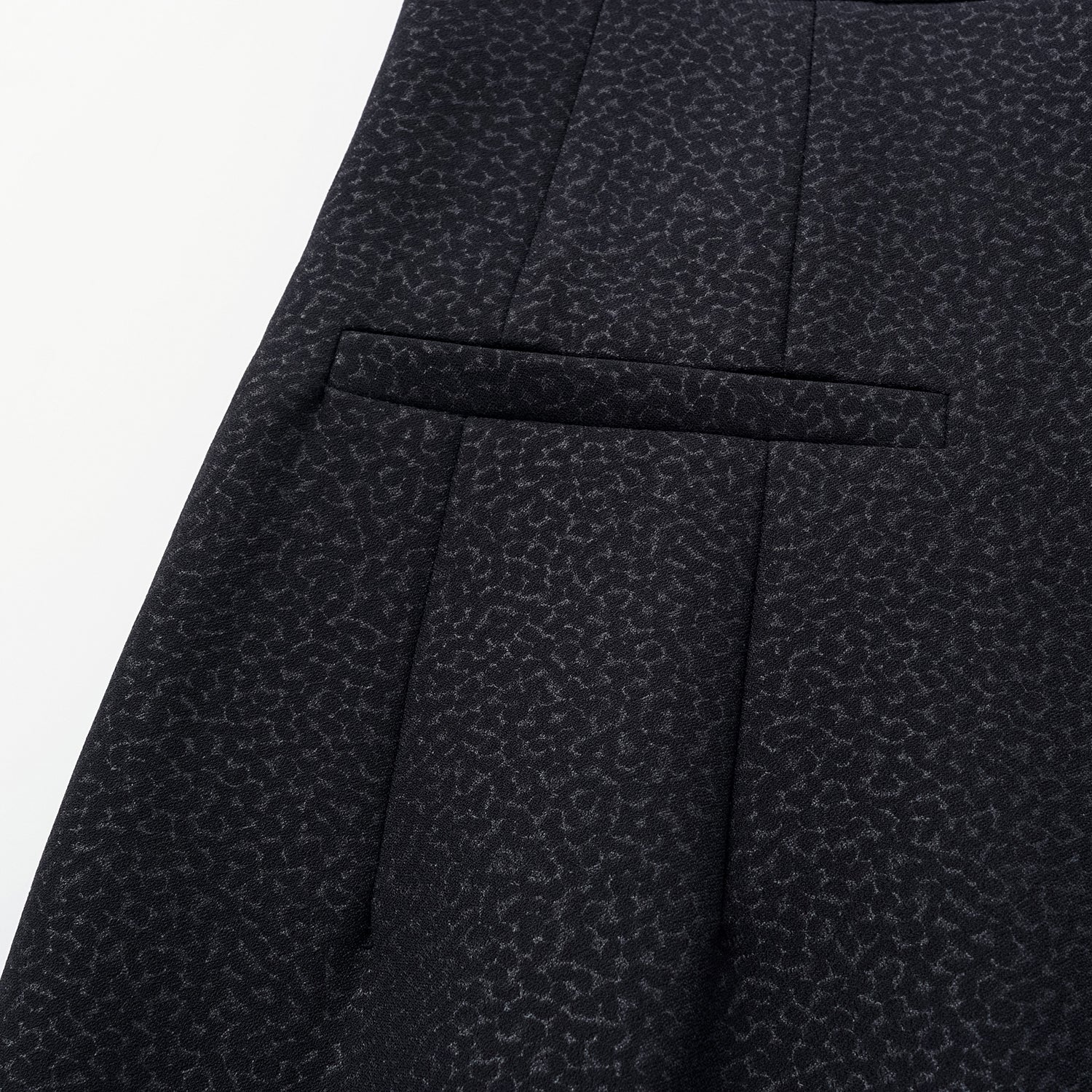 "Speak Sleek" 奢華特殊岩紋肌理西裝長褲—Dark Mirage隱曜