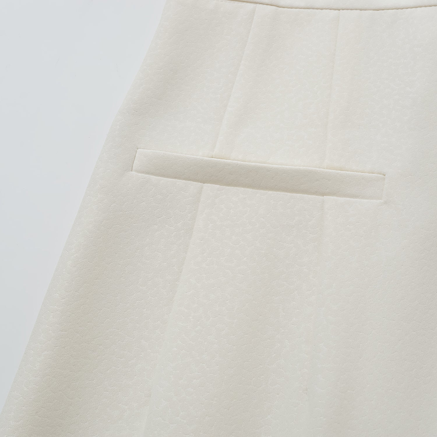 "Speak Sleek" 奢華特殊岩紋肌理西裝長褲—First Light初曦