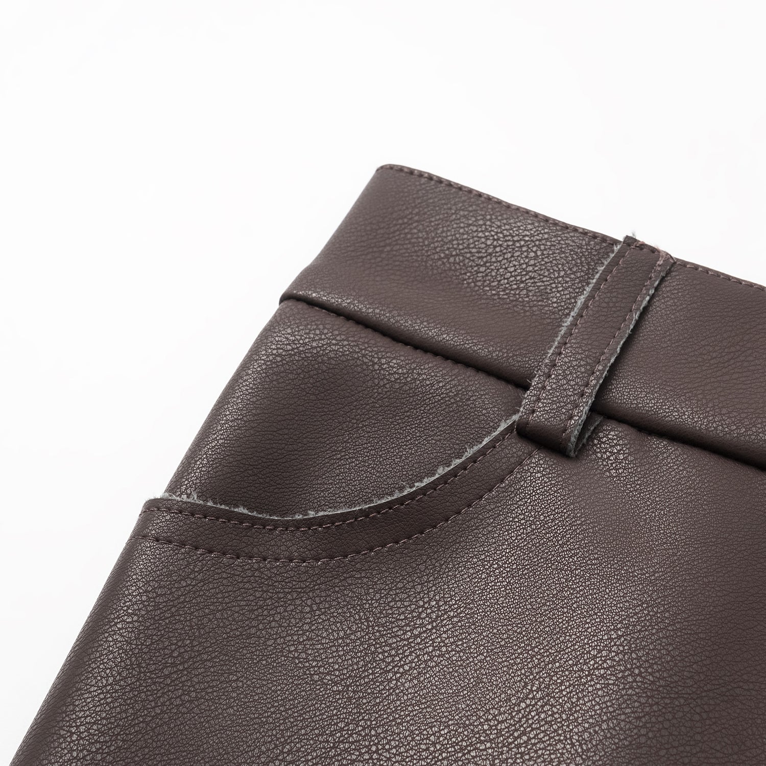 Easy-go Chic” 純素皮切皮工藝九分褲—麂皮棕