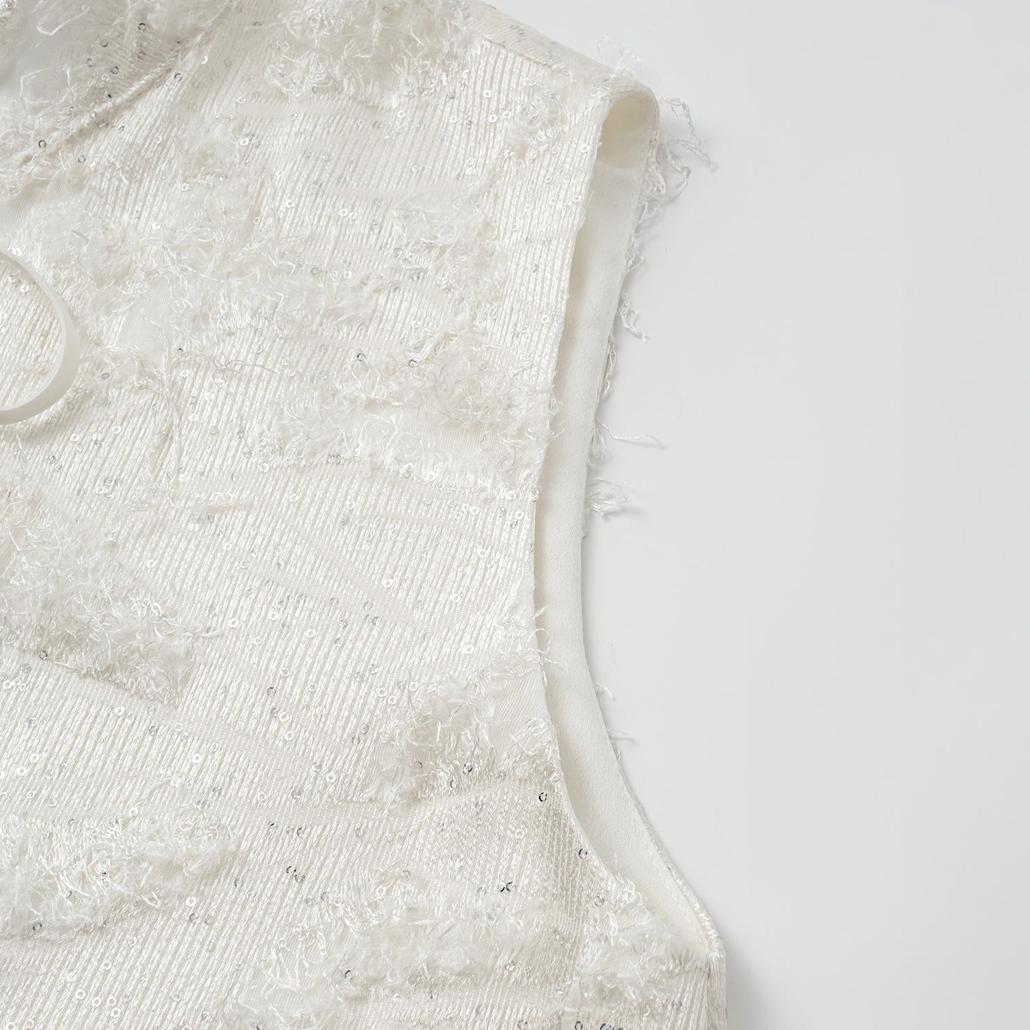 "Imperial Garden Teatime."義大利羽繡流蘇工藝輕國風背心—雲羽