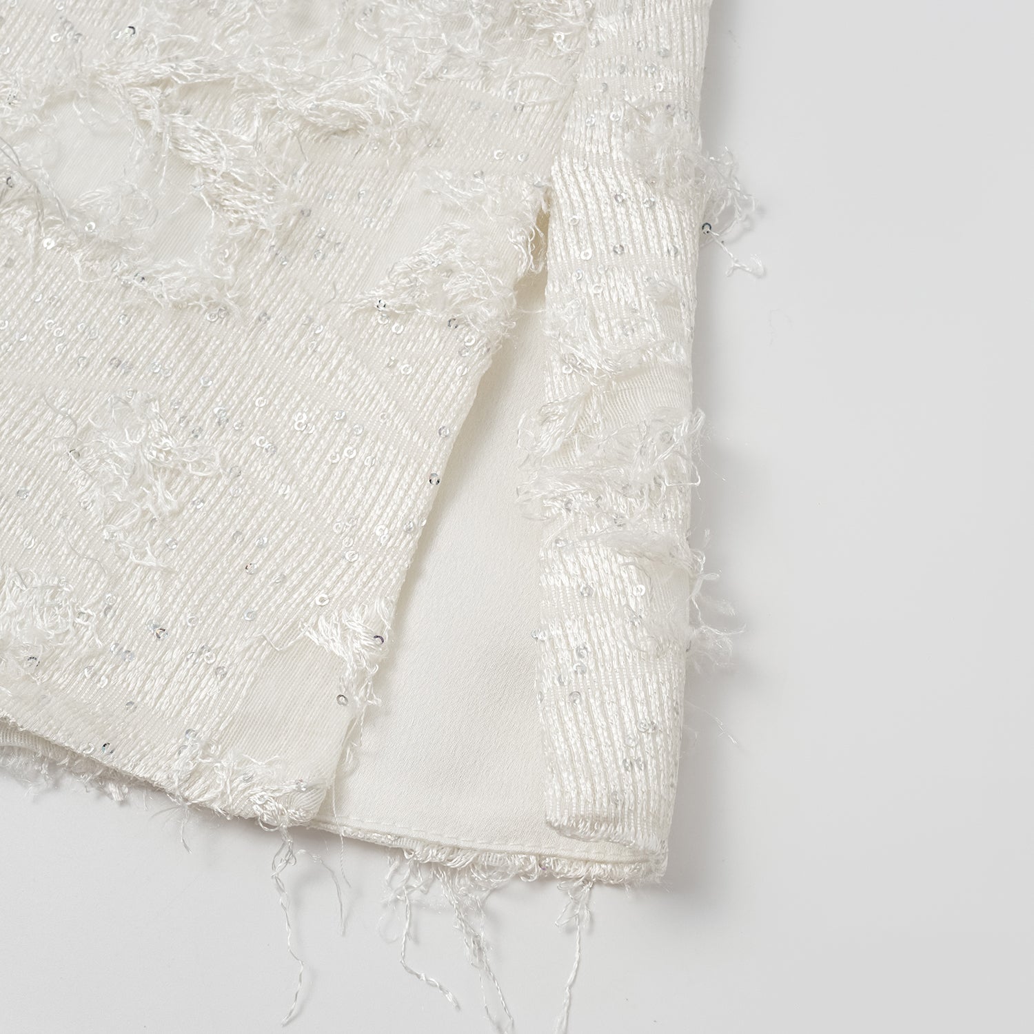 "Imperial Garden Teatime."義大利羽繡流蘇工藝輕國風背心—雲羽