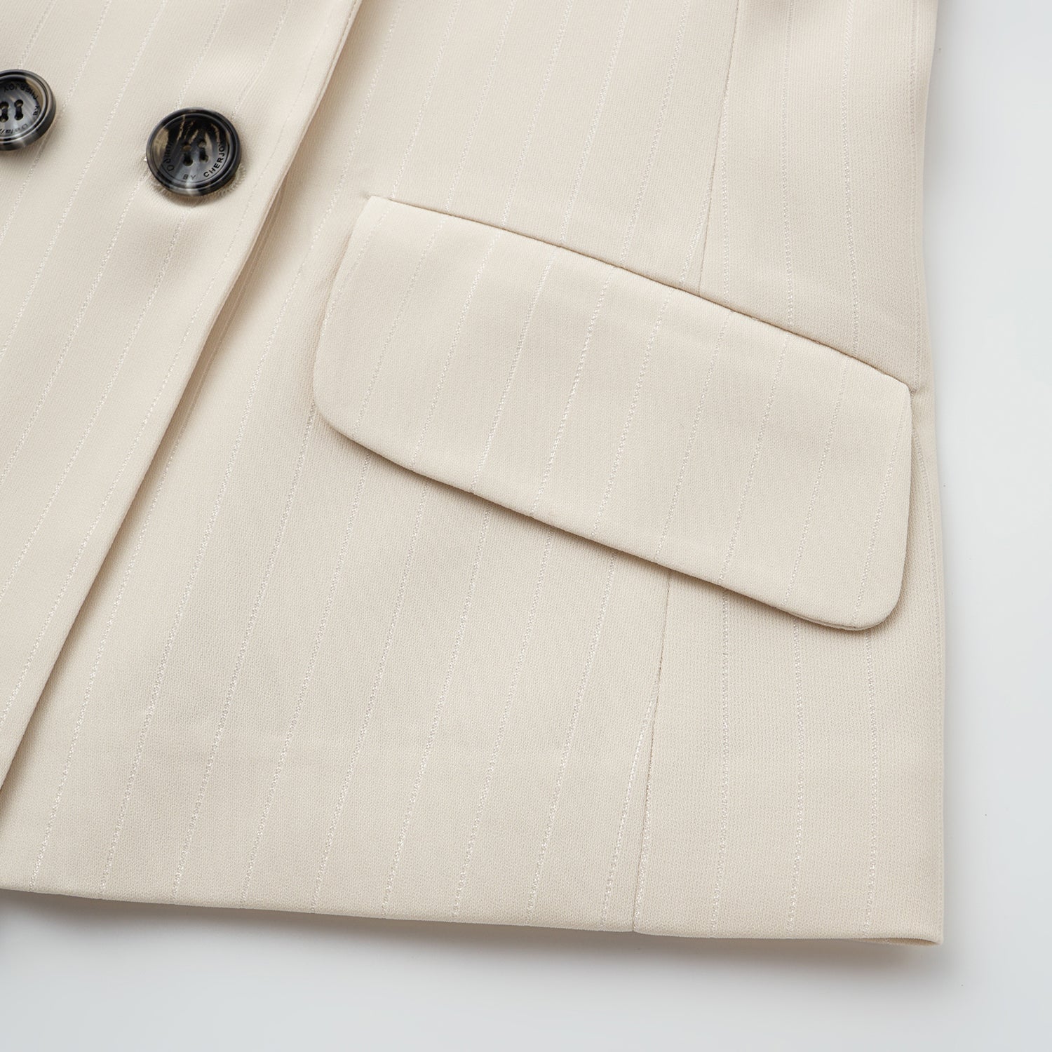 "Speak Sleek." 銀織工藝直條修身西裝外套—Drifted Light自由掠影