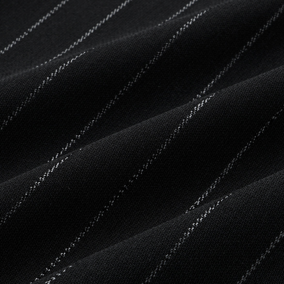 "Speak Sleek." 銀織工藝直條修身西裝外套—Shadow Rhythm沉光輕序