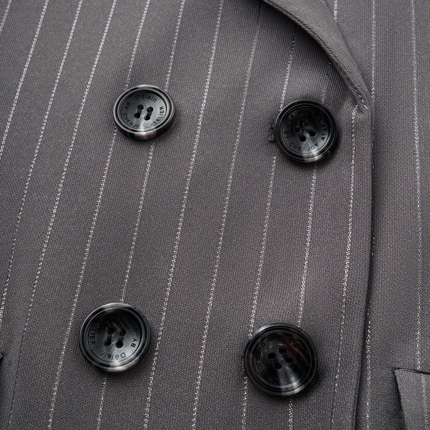 "Speak Sleek." 銀織工藝直條修身西裝外套—Urban Reverie藝境漫游