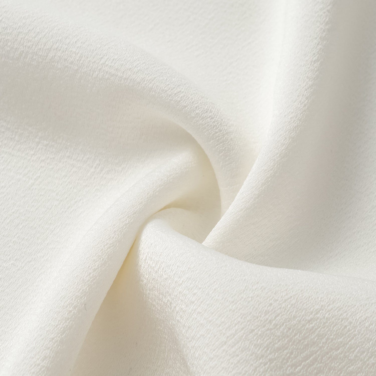 “春意” 鏤空剪裁設計輕中式上衣—鈴蘭