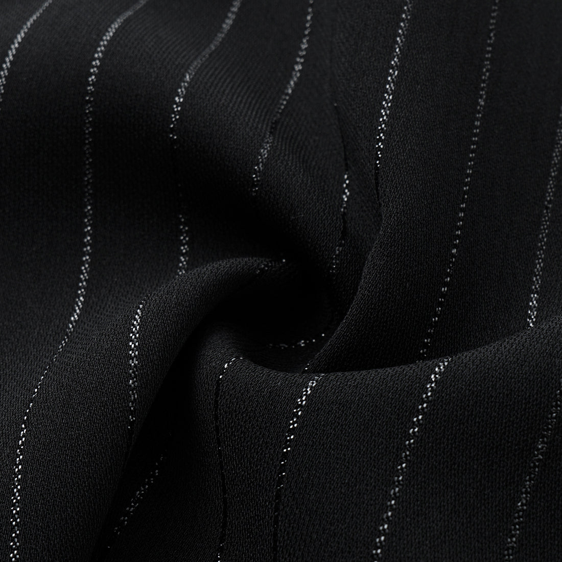 "Speak Sleek." 銀織工藝直條西裝短褲—Shadow Rhythm沉光輕序