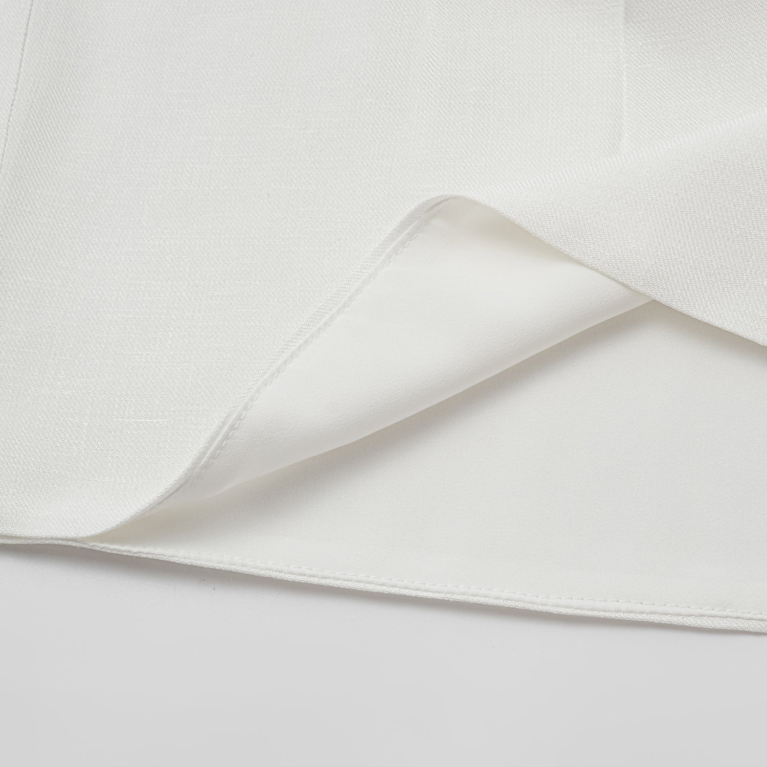 “知性時刻” 特殊絲竹肌理工藝醋酸短褲—晨羽