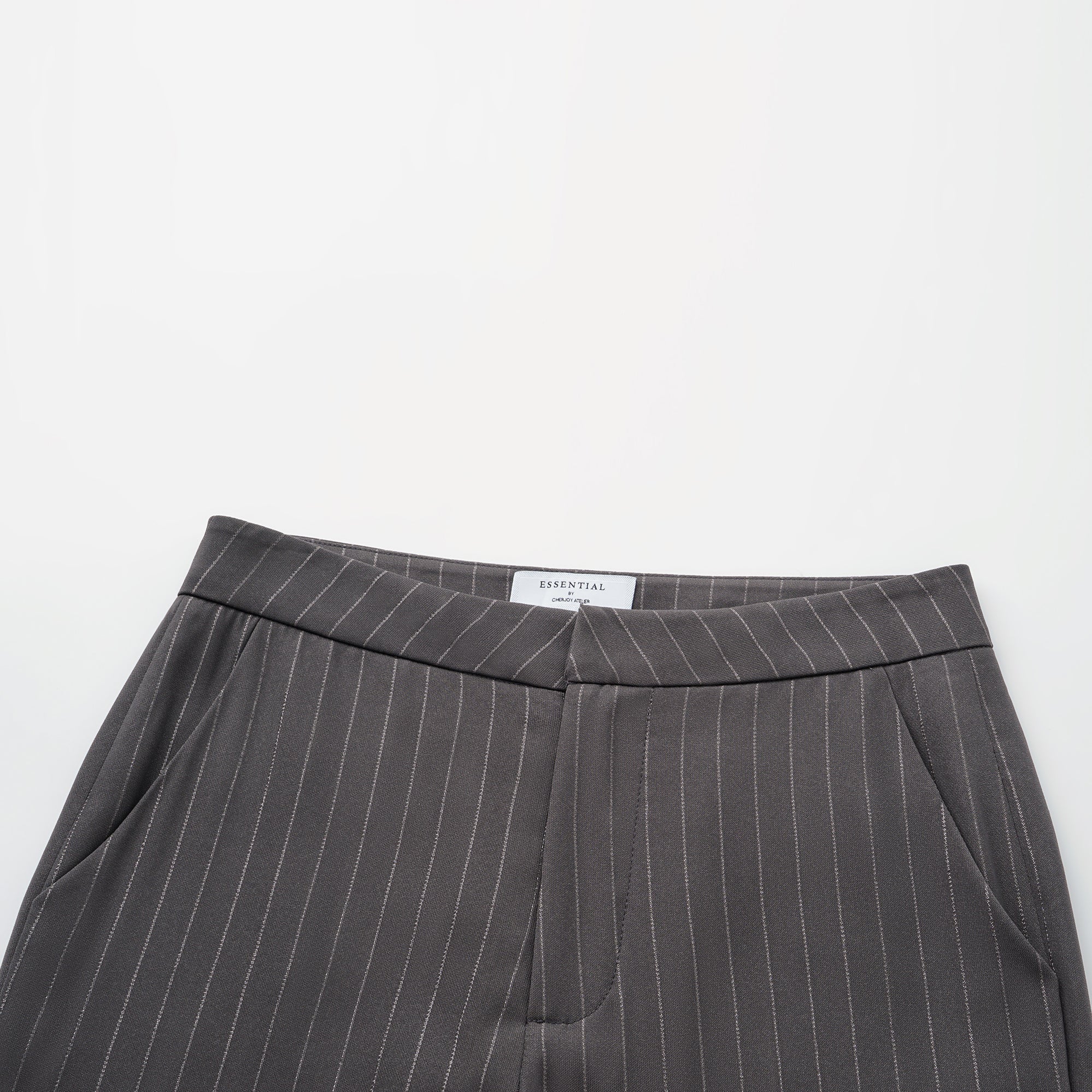 "Speak Sleek." 銀織工藝直條西裝喇叭褲—Urban Reverie藝境漫游