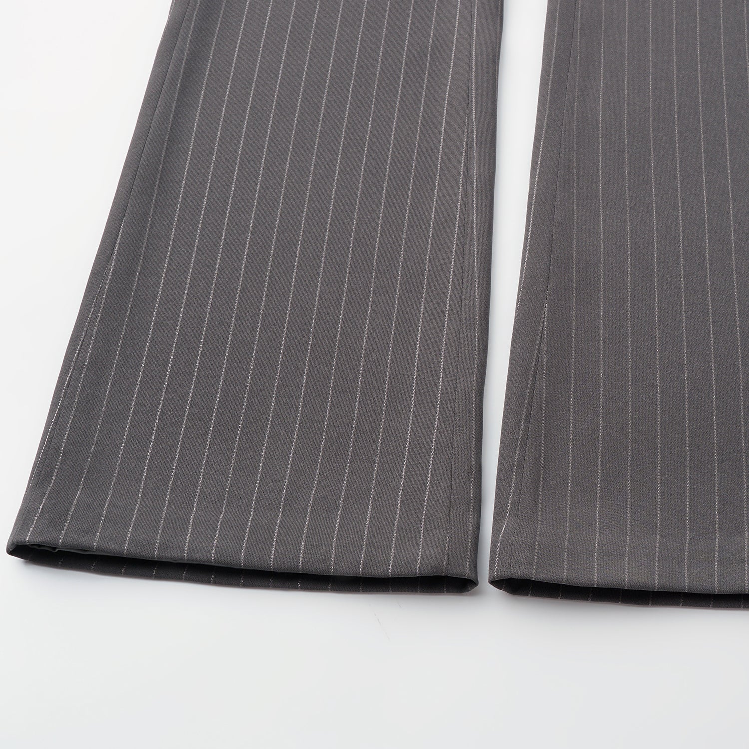 "Speak Sleek." 銀織工藝直條西裝喇叭褲—Urban Reverie藝境漫游