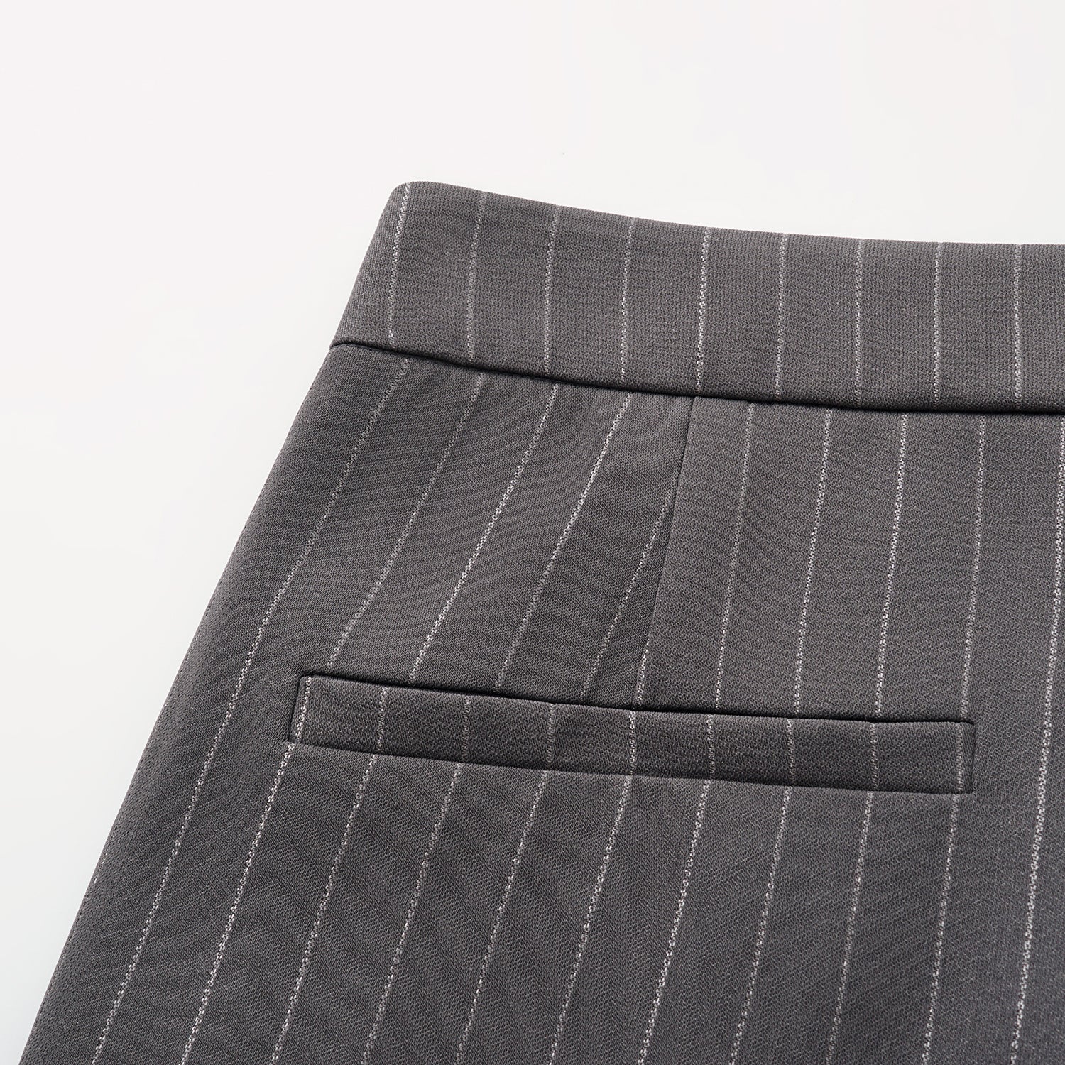 "Speak Sleek." 銀織工藝直條西裝喇叭褲—Urban Reverie藝境漫游