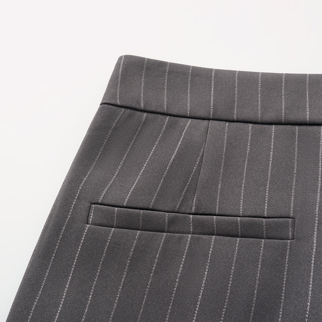 "Speak Sleek." 銀織工藝直條西裝喇叭褲—Urban Reverie藝境漫游