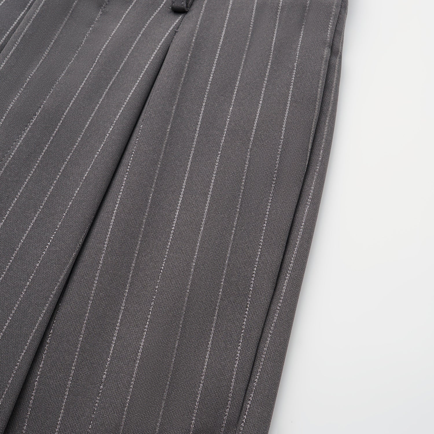 "Speak Sleek." 銀織工藝直條西裝長褲—Urban Reverie藝境漫游