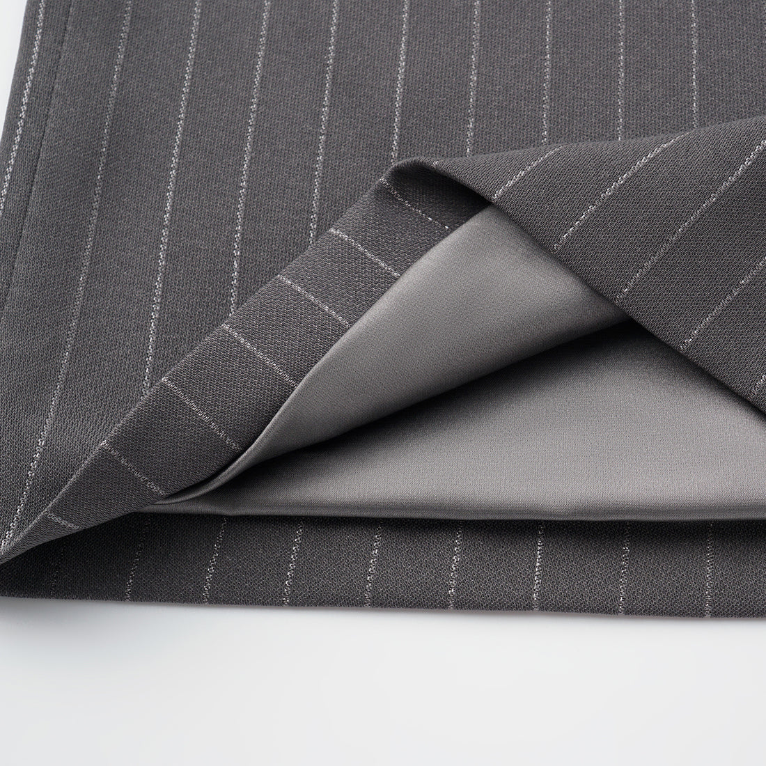 "Speak Sleek." 銀織工藝直條西裝長褲—Urban Reverie藝境漫游