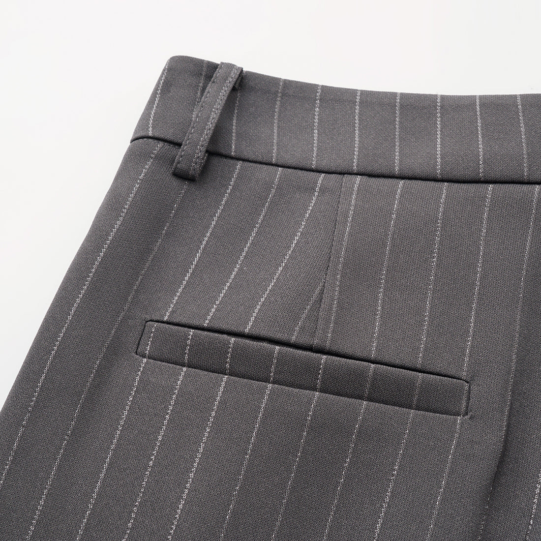 "Speak Sleek." 銀織工藝直條西裝長褲—Urban Reverie藝境漫游