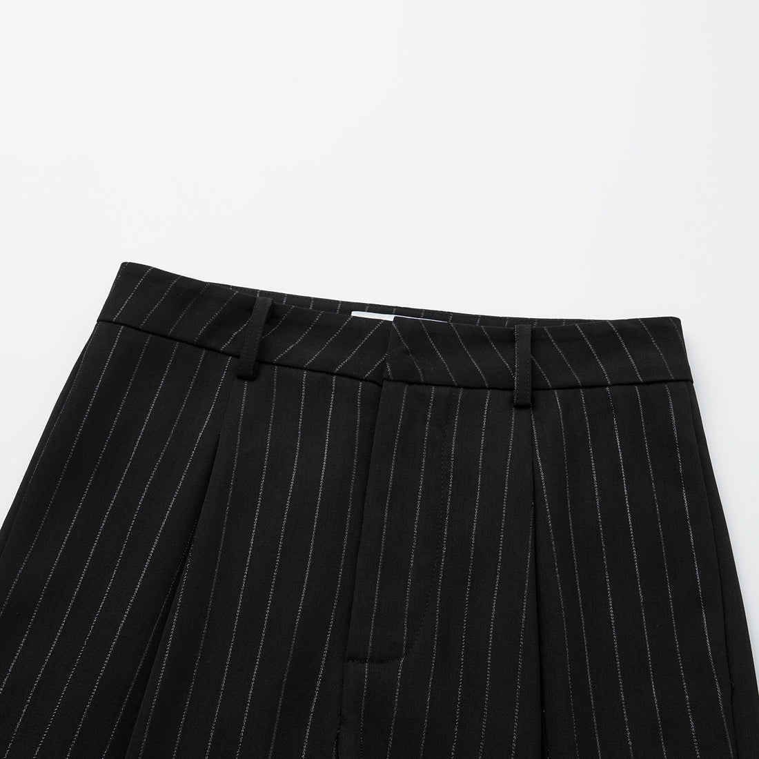 "Speak Sleek." 銀織工藝直條西裝長褲—Shadow Rhythm沉光輕序