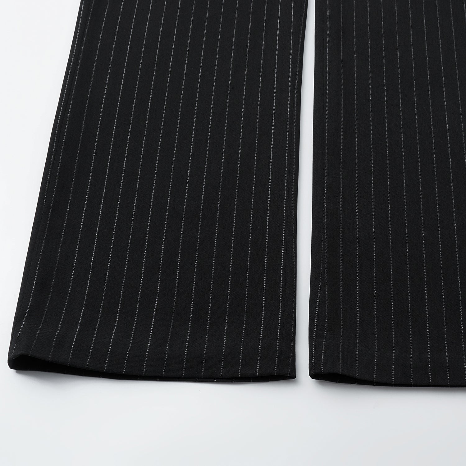 "Speak Sleek." 銀織工藝直條西裝長褲—Shadow Rhythm沉光輕序