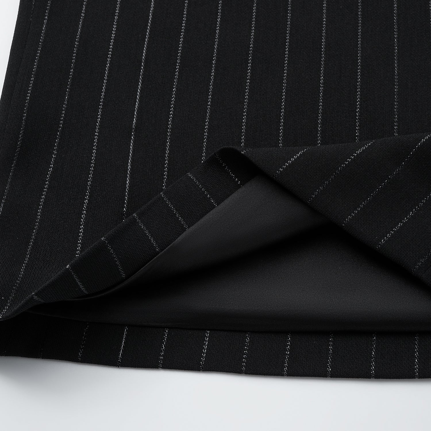 "Speak Sleek." 銀織工藝直條西裝長褲—Shadow Rhythm沉光輕序