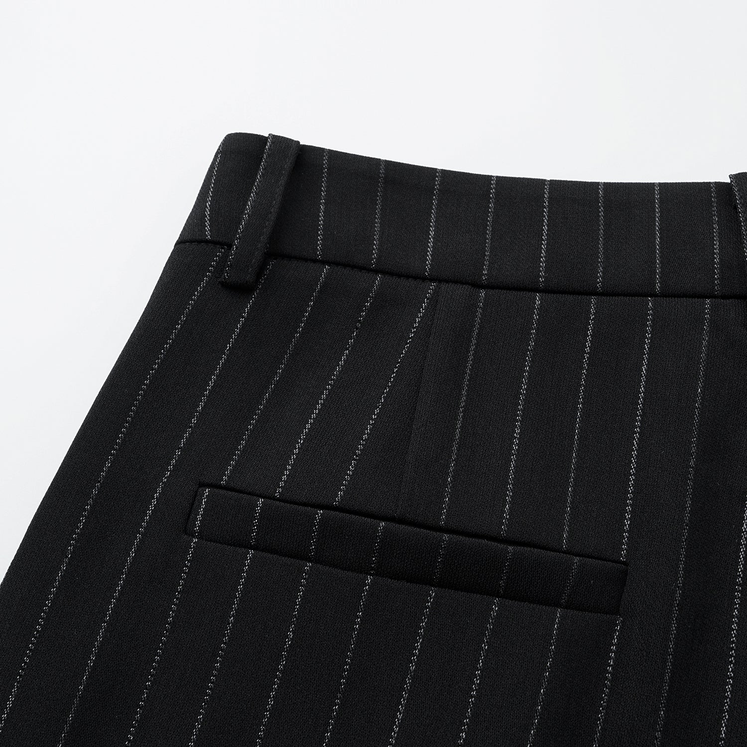 "Speak Sleek." 銀織工藝直條西裝長褲—Shadow Rhythm沉光輕序