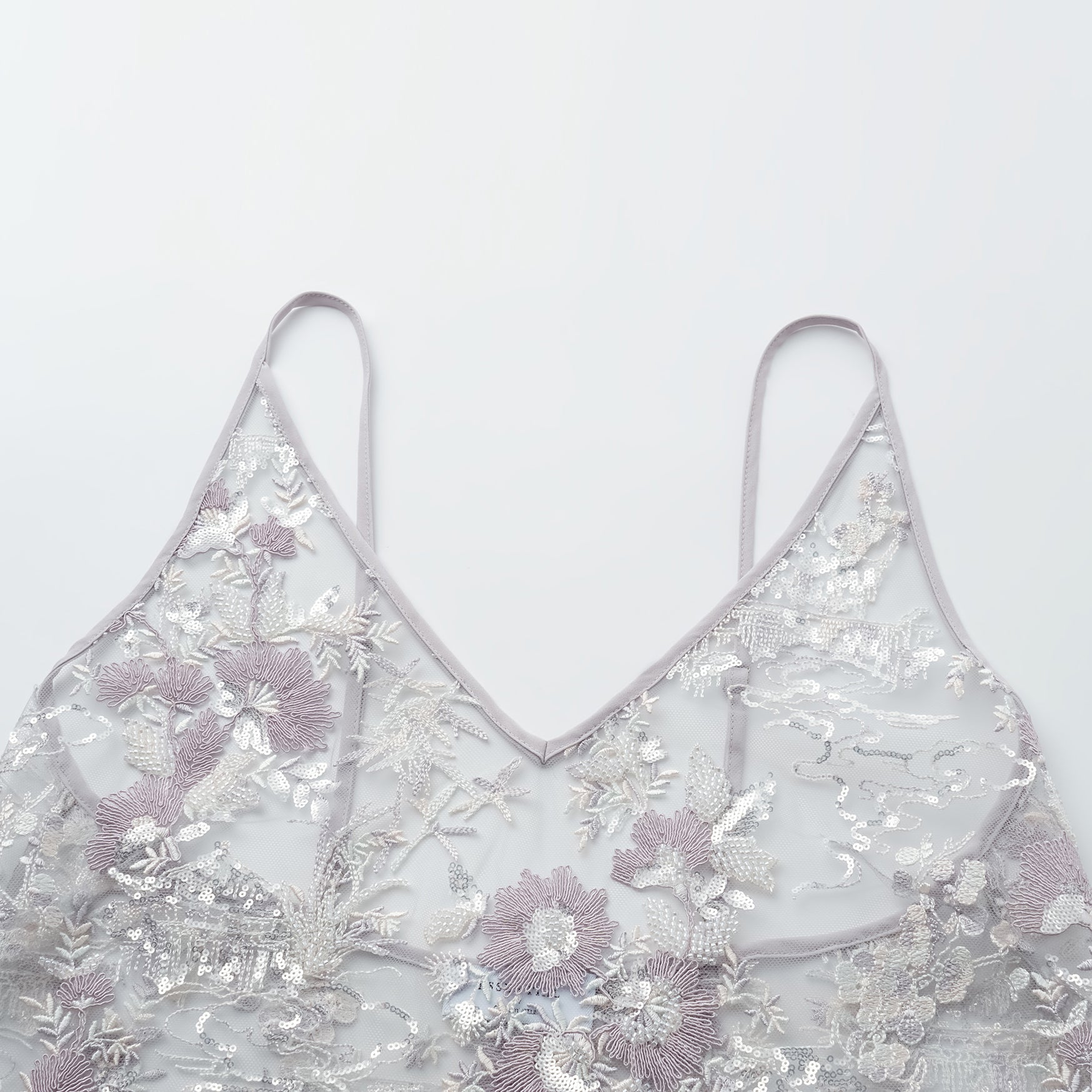 "Imperial Garden Teatime"點景白描奢華珠繡輕國風蕾絲背心—Woven Breeze聽風絮