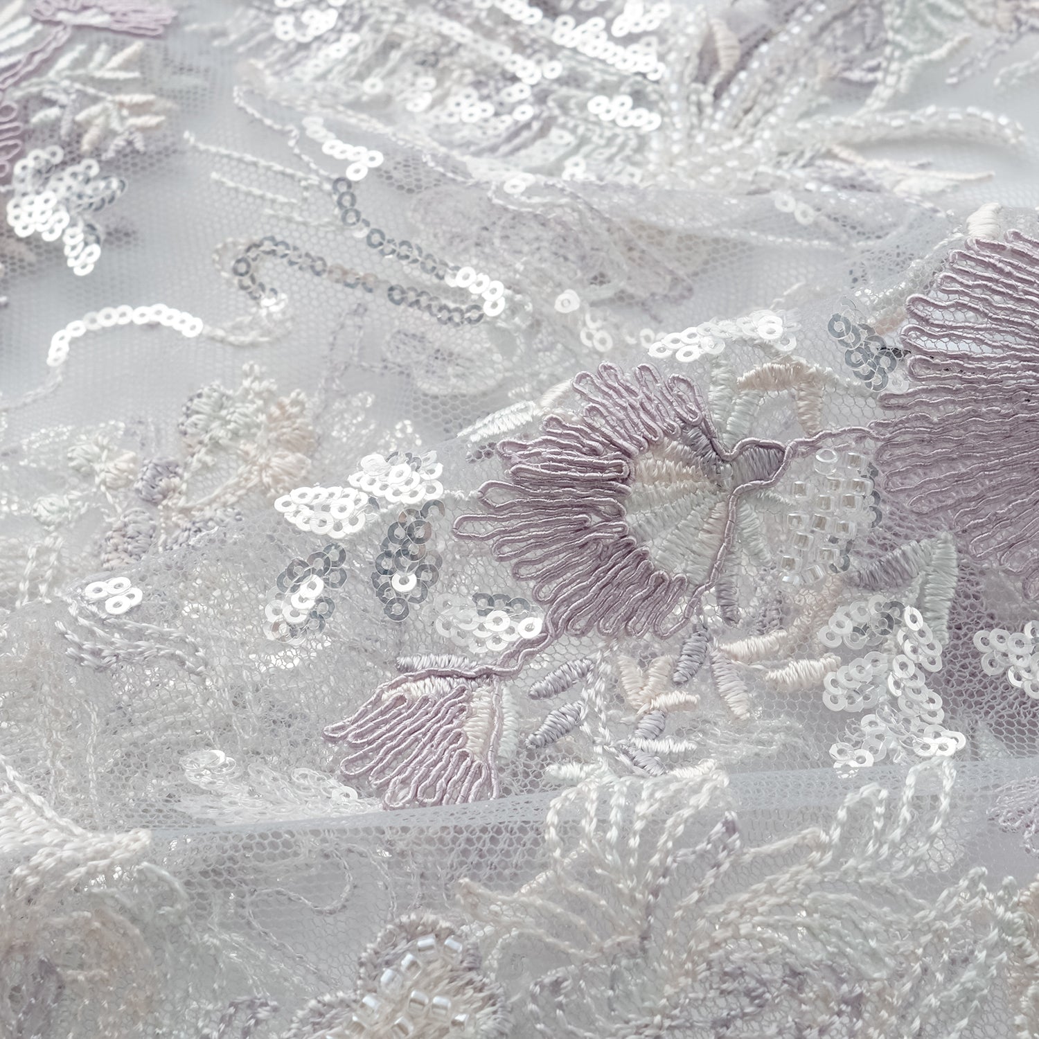 "Imperial Garden Teatime"點景白描奢華珠繡輕國風蕾絲背心—Woven Breeze聽風絮