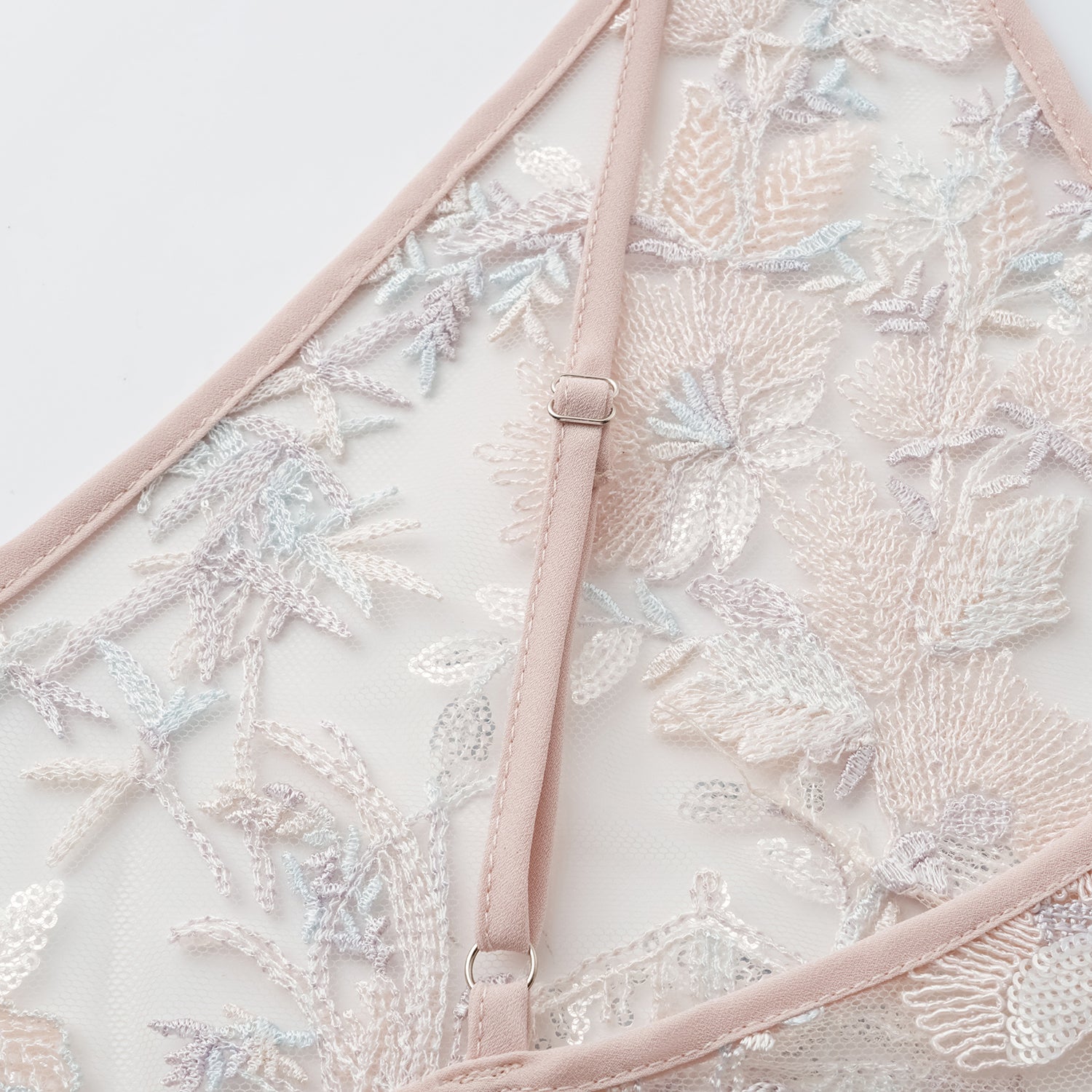 "Imperial Garden Teatime"點景白描奢華珠繡輕國風蕾絲背心—Petal Silhouette花間影