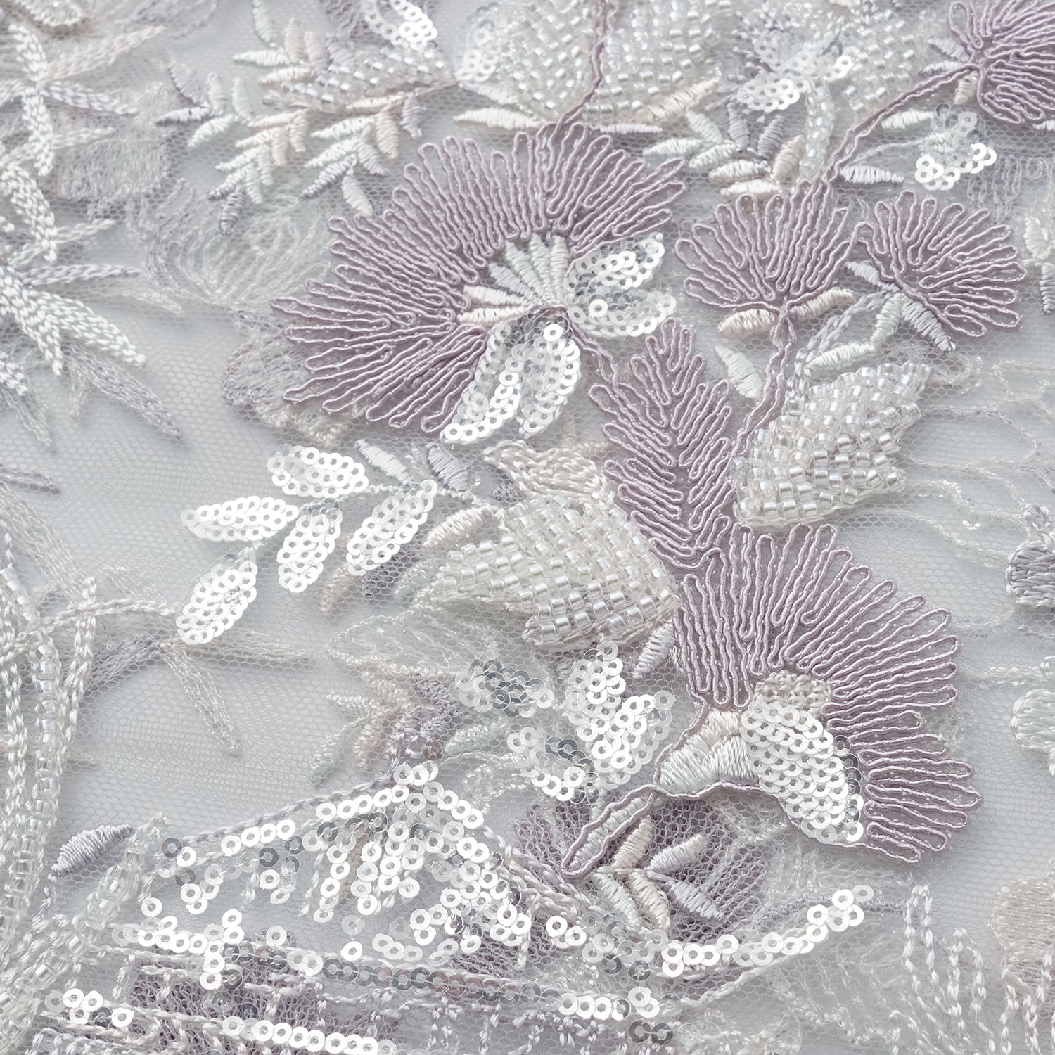 "Imperial Garden Teatime"點景白描奢華珠繡輕國風蕾絲背心—Woven Breeze聽風絮