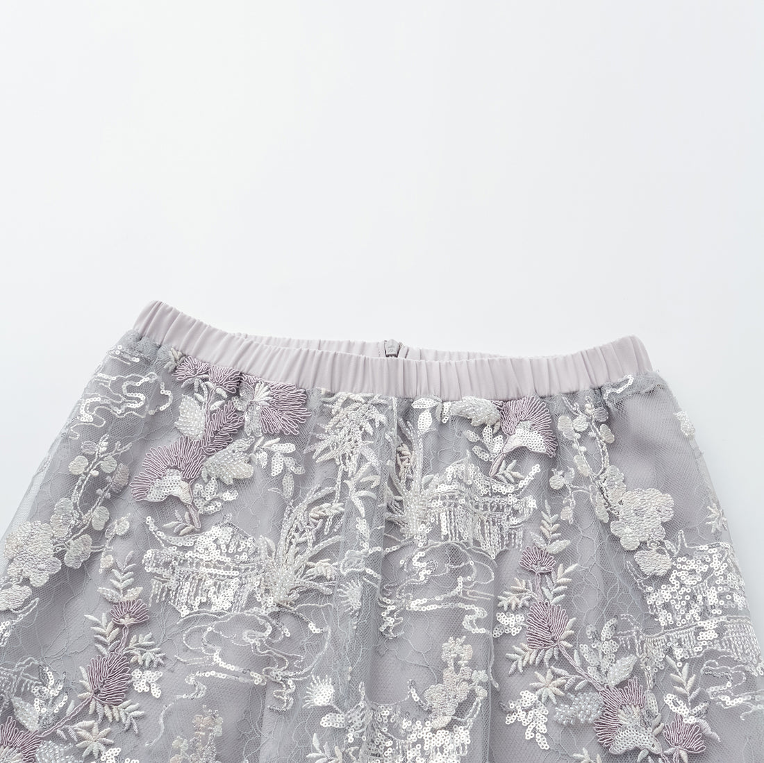 "Imperial Garden Teatime"點景白描奢華珠繡蕾絲長褲—Woven Breeze聽風絮