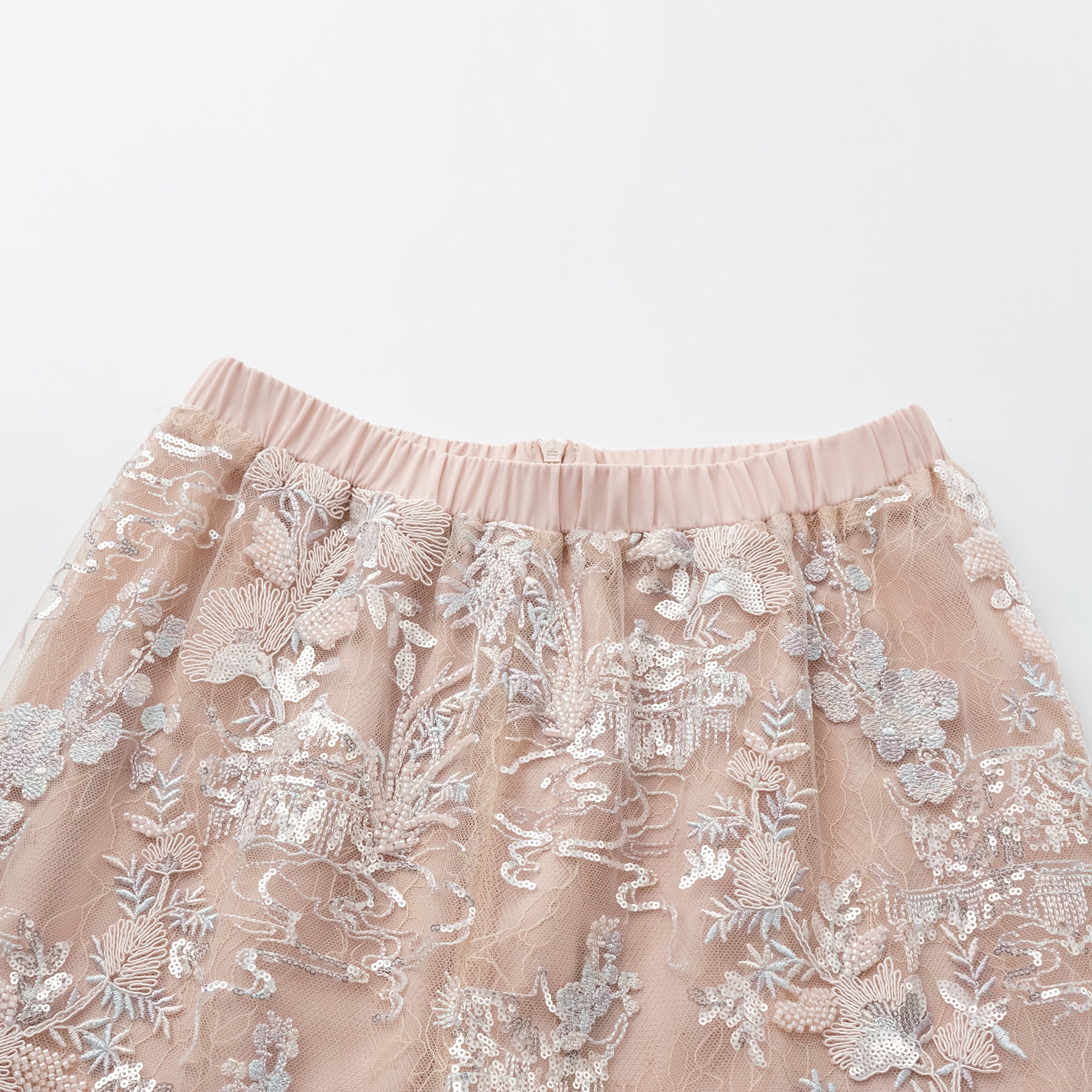 "Imperial Garden Teatime"點景白描奢華珠繡輕國風蕾絲長褲—Petal Silhouette花間影