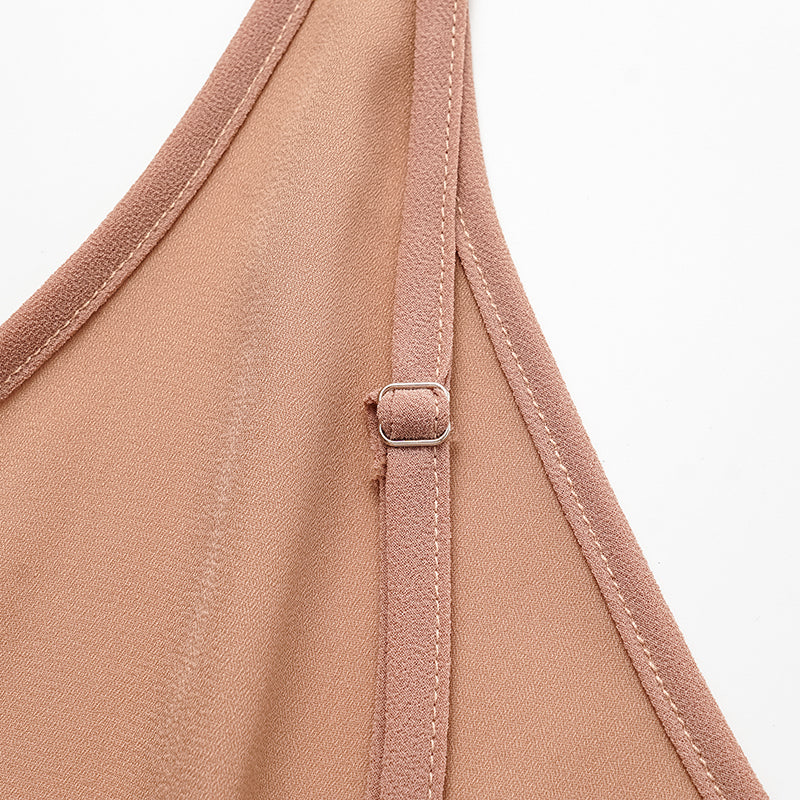 “Welcome to my party.” 珠繡羽毛工藝細肩帶背心