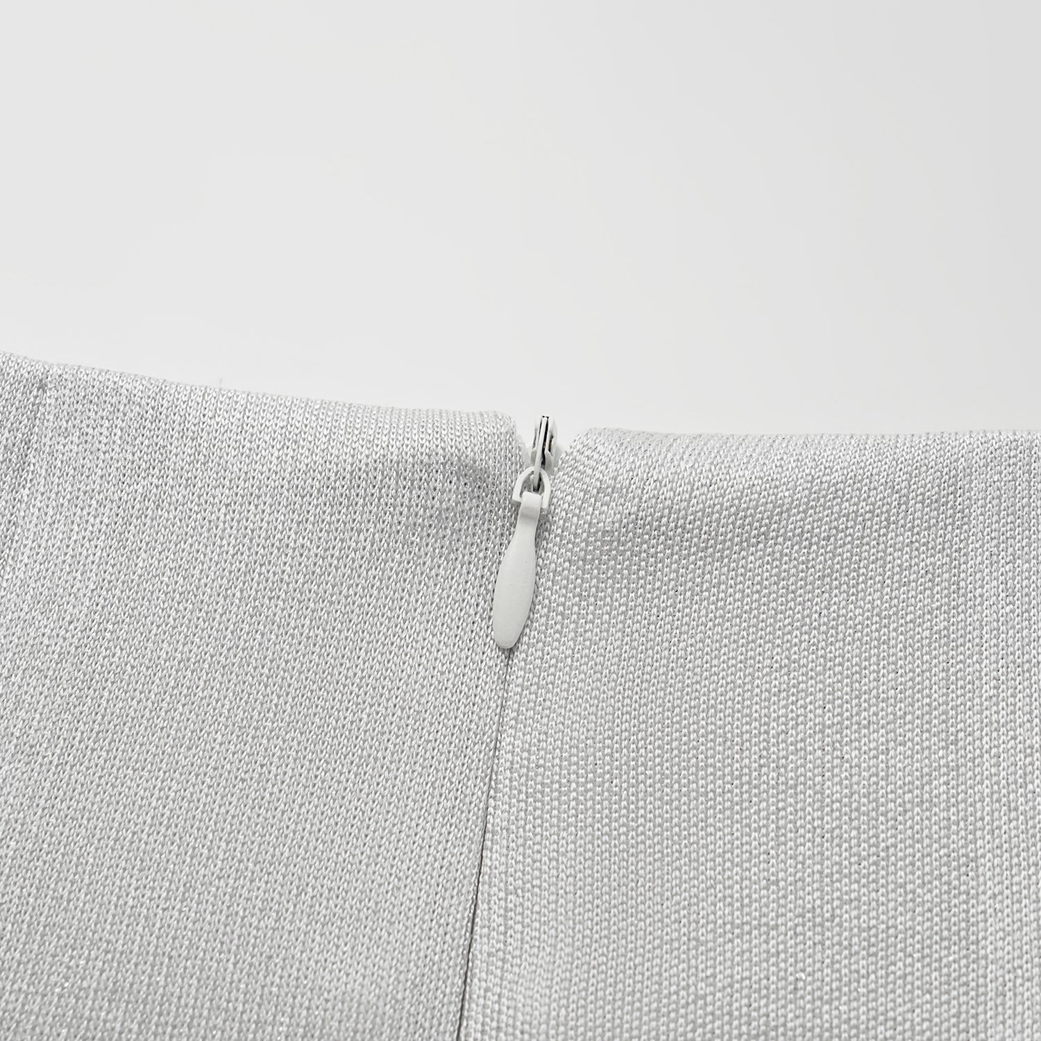 “Easy Go Chic” 醋酸針織面料鉛筆裙 — 銀白