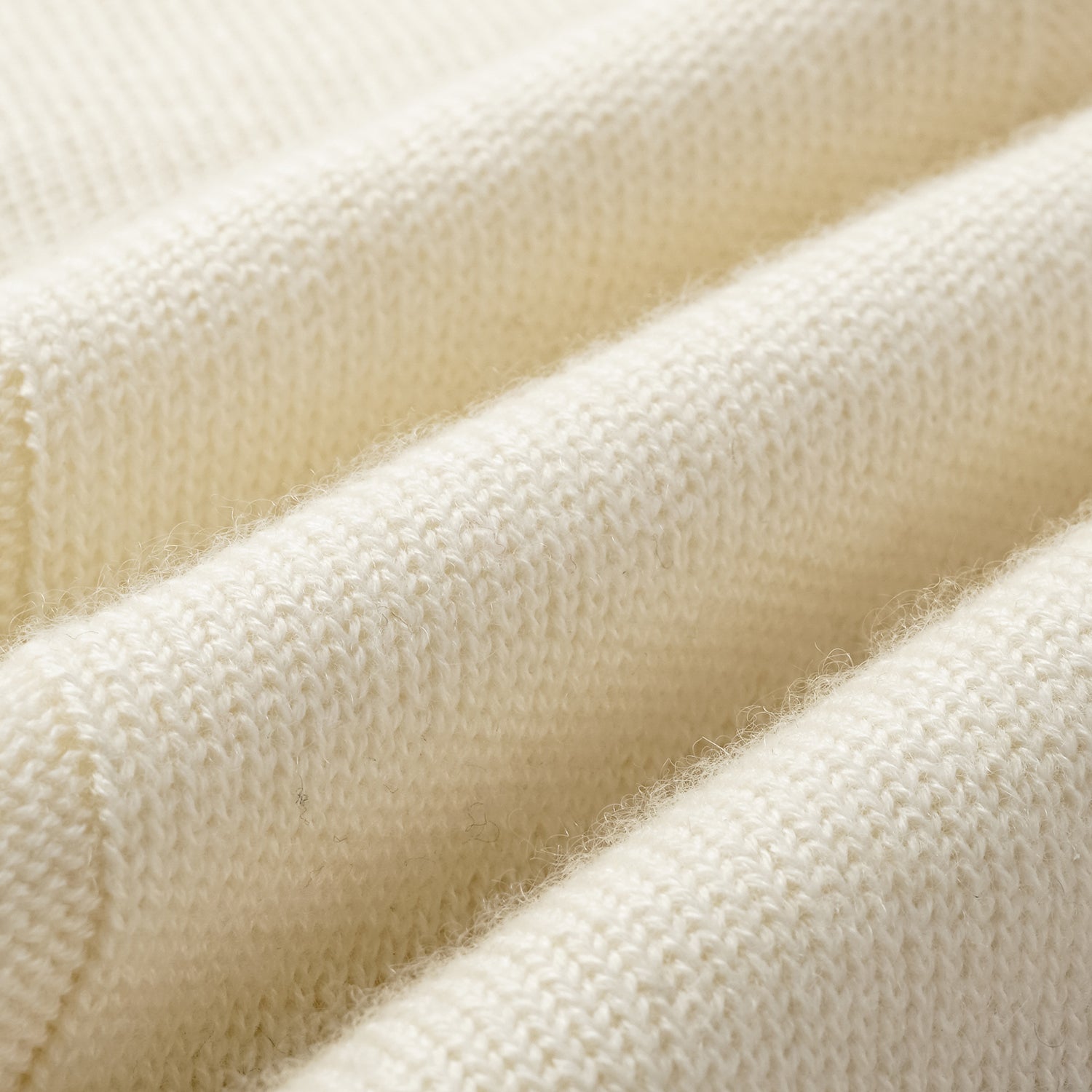 “Autumn Diary” 100%Cashmere V領背心—Milk