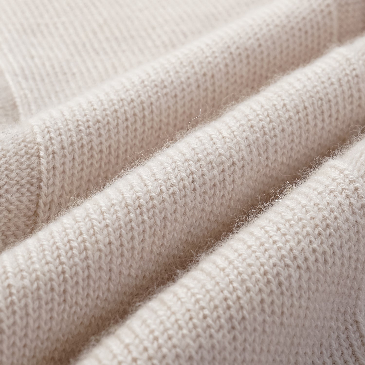 “Autumn Diary” 100%Cashmere V領背心—Rose Water