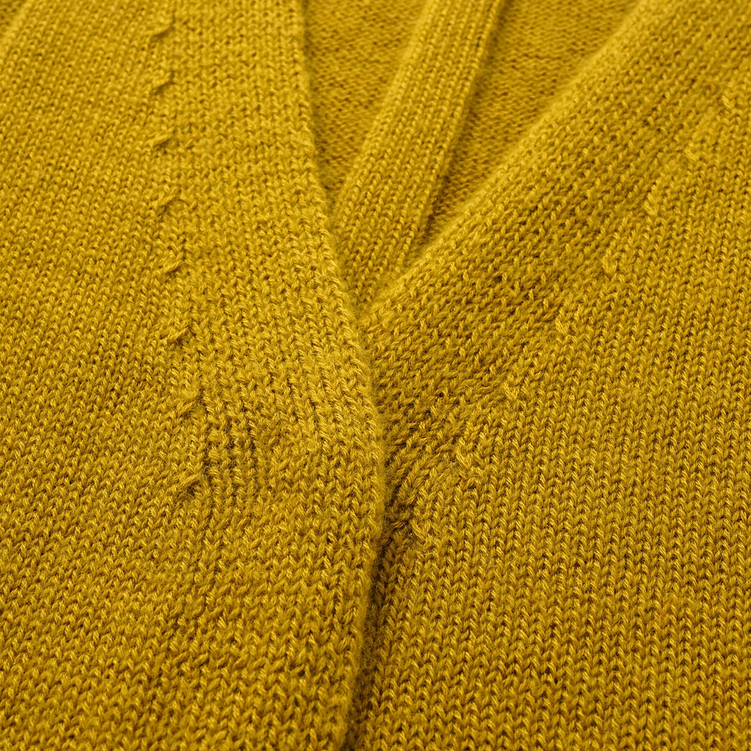 “Autumn Diary” 100%Cashmere V領背心—Mustard