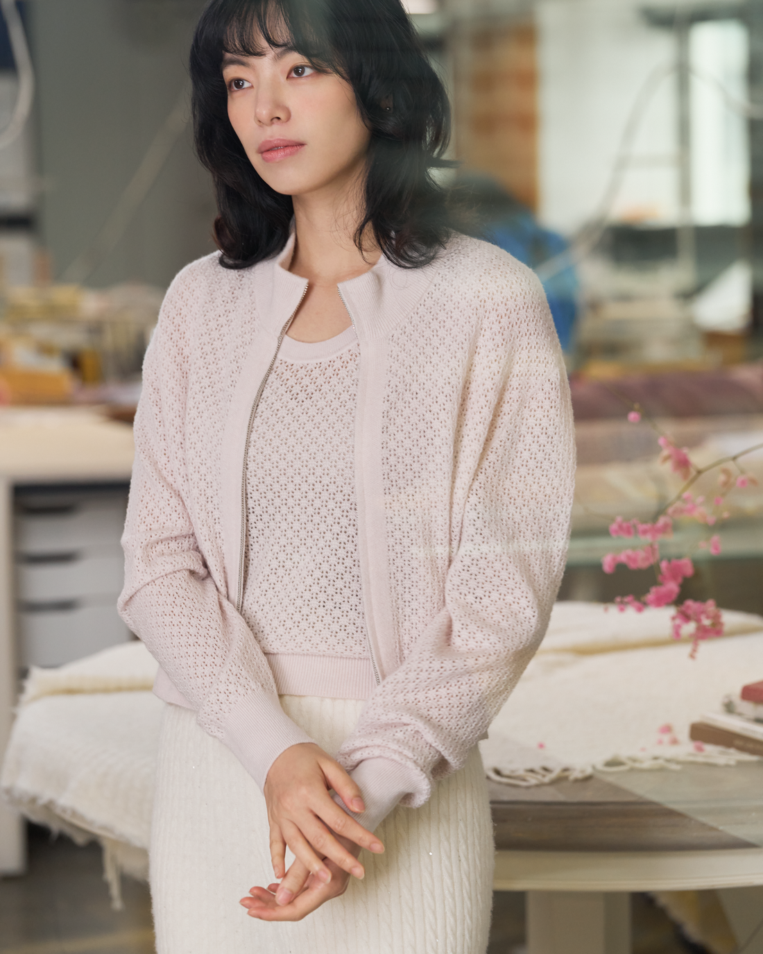 “柔光之間 In a Softer Light • 柔粉 Soft Pink” Cashmere 浮燦點織花眼工藝針織外套