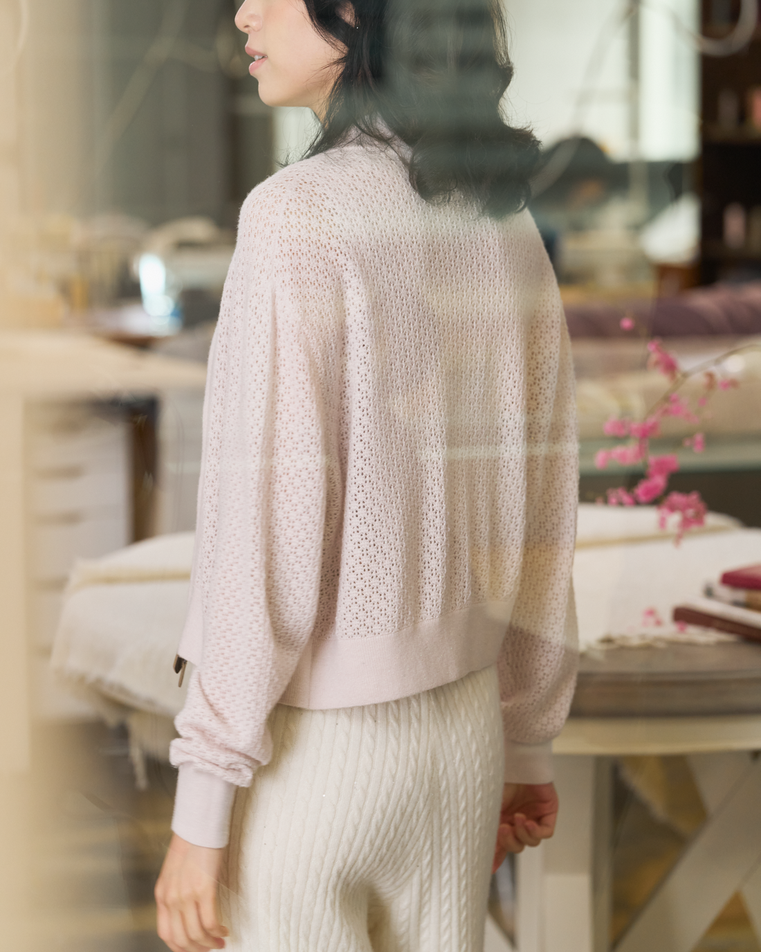 “柔光之間 In a Softer Light • 柔粉 Soft Pink” Cashmere 浮燦點織花眼工藝針織外套
